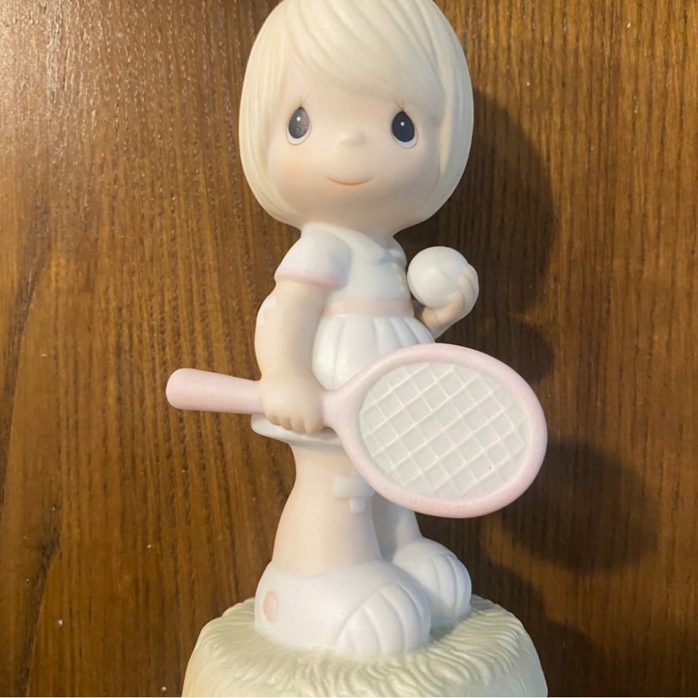 Precious Moments - Serving the Lord (1985)